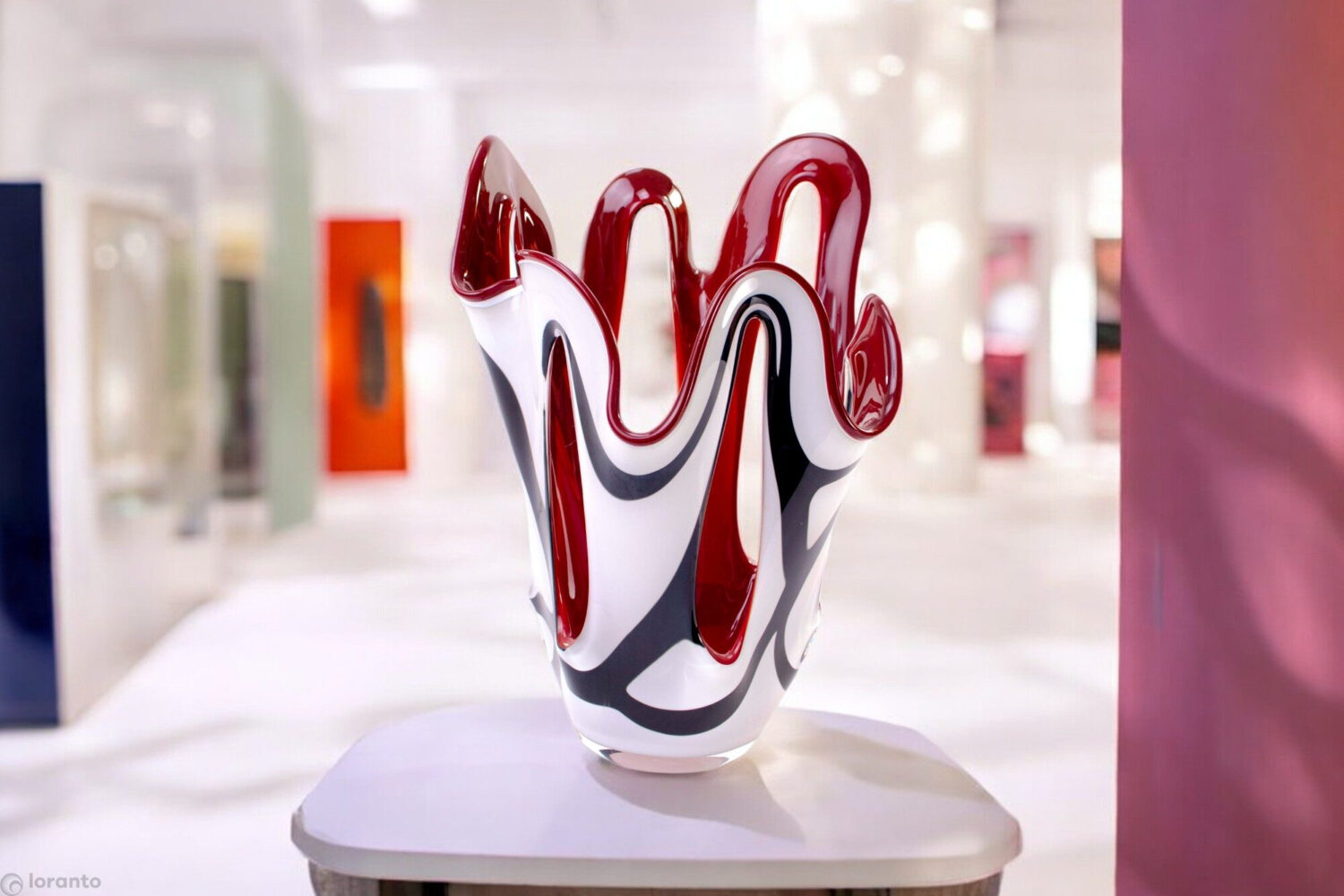 Vase zebra open