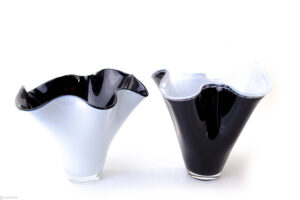 Glass Vases Set Black & White: Elegant simplicity for your range