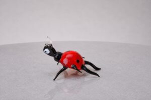Kever van glas | Rood Zwart | Handgemaakte glazen dieren